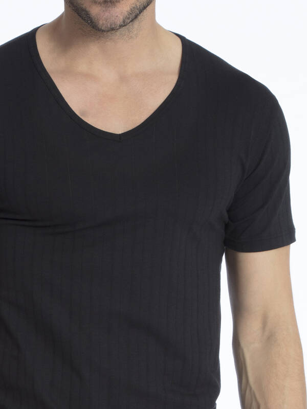 CALIDA Pure & Style T-Shirt V-Neck schwarz